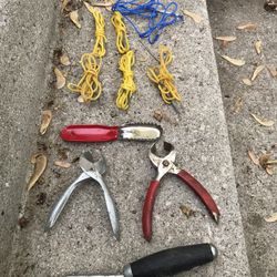 Fishing: Scalers & Tail Holders Etc