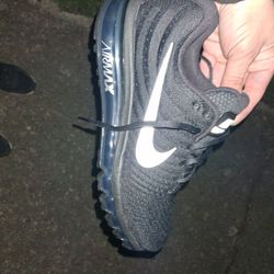 New 11 1/2  Air Maxes 