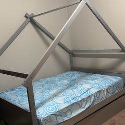 Full Size Bed With Twin Trundle 