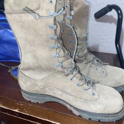 Men’s military boots