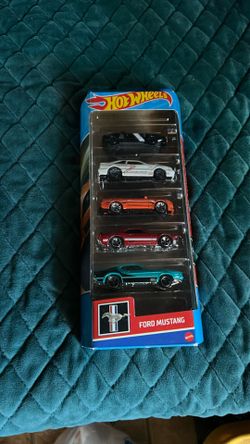 Hot wheels Mustang Pack
