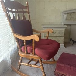 Rocking Chair w/ Footstool – Must Go ASAP