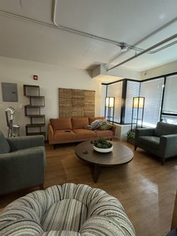 2x Green Couch Seater Chairs