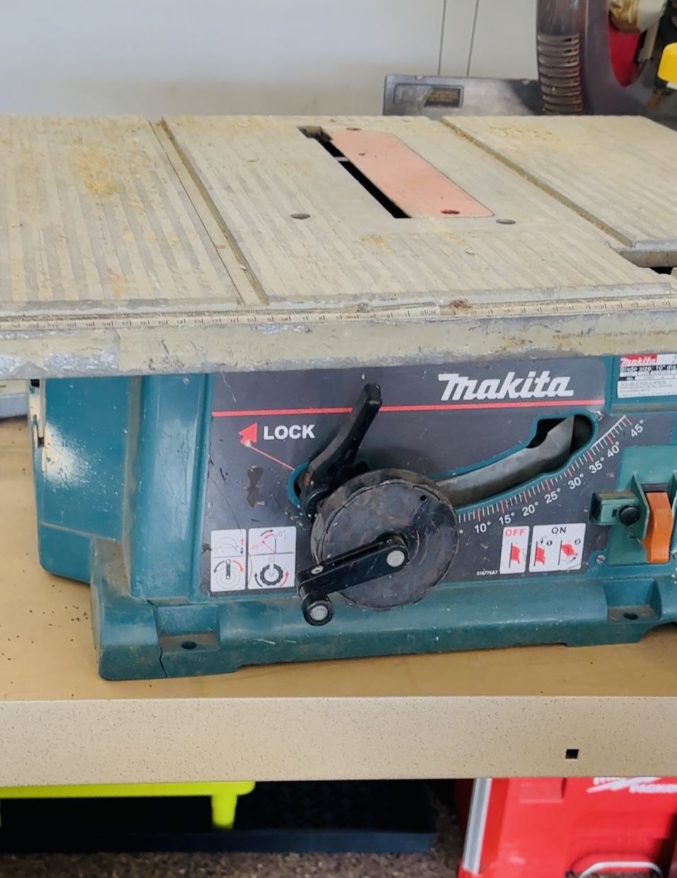 Makita 10” Table Saw