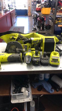 1003 Ryobi Lith Ion Impact,Sawzall, Circular Saw, Flashlight, Speaker, 2 Batteries & Charger in Soft Case 579911