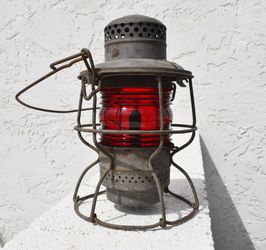 1925 PRR , Pennsylvania Rail Road Armspear Red ribbed globe