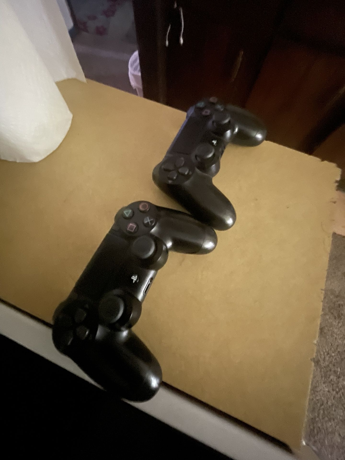 2 PS4 Controllers