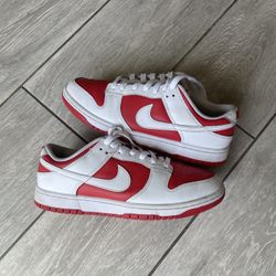 Nike Dunk Low Championship Red Size 9.5