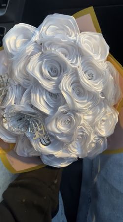 25 count white bouquet
