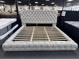 King Size Bedframe. 🚚WE DELIVER🚚