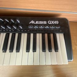 Alesis Qx 49