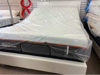QUEEN SIZE TEMPURPEDIC PRO ADAPT FIRM PLUS ERGO ADJUSTABLE BASE