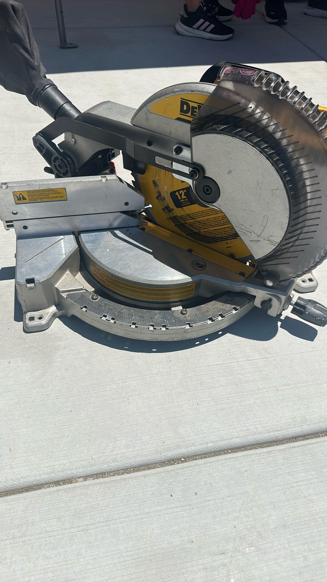 12” Dewalt Single Bevel Miter Saw