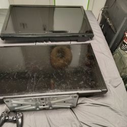 2 Flat Screen TVs
