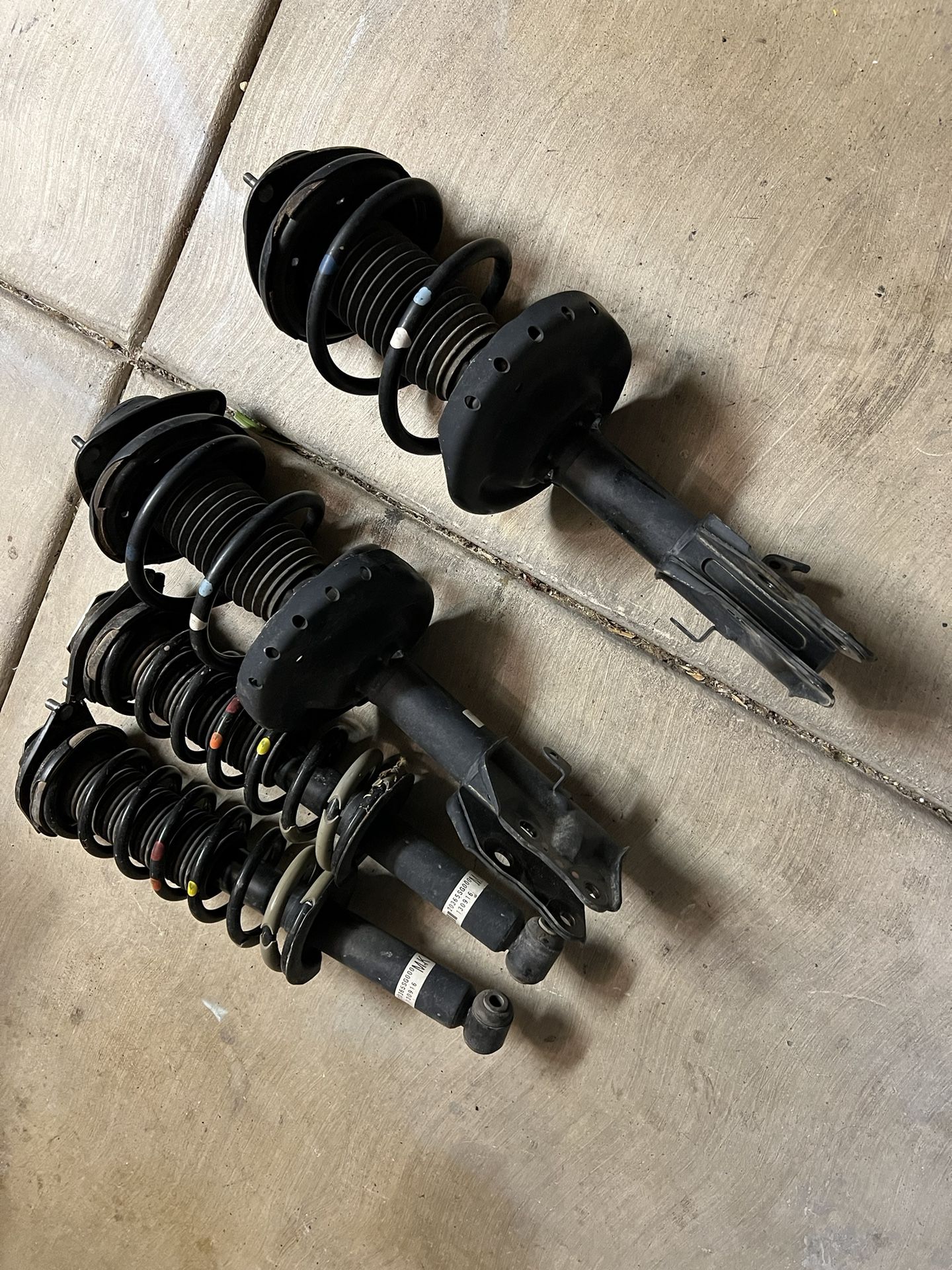 2014 Suabru Forester OEM front and rear struts