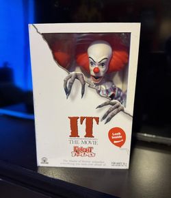 IT Pennywise Figure 