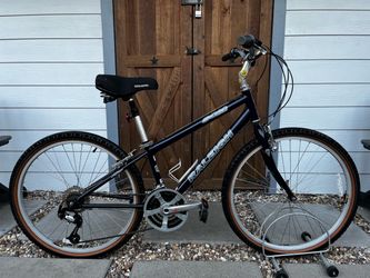 34cm Beautiful Made In The USA Like NEW Raleigh SC30 Sport Comfort Hybrid Bike