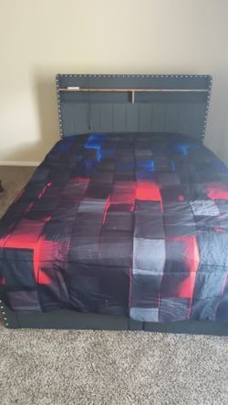 Qeen bed base