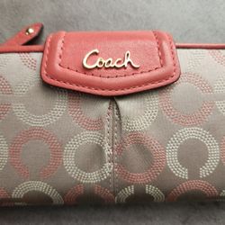 Coach ashley wallet clearance