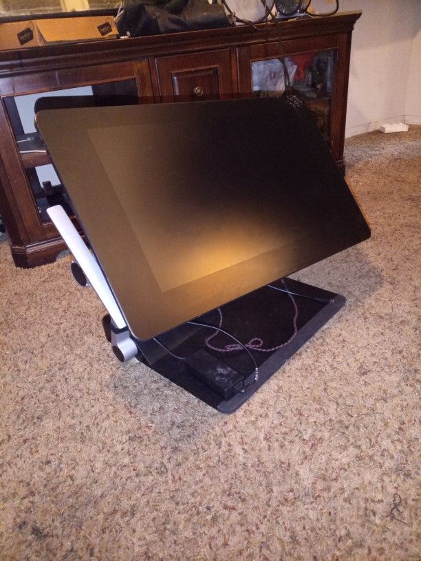 Wacom 24" DTK 2420 Drawing tablet, Half Price! 