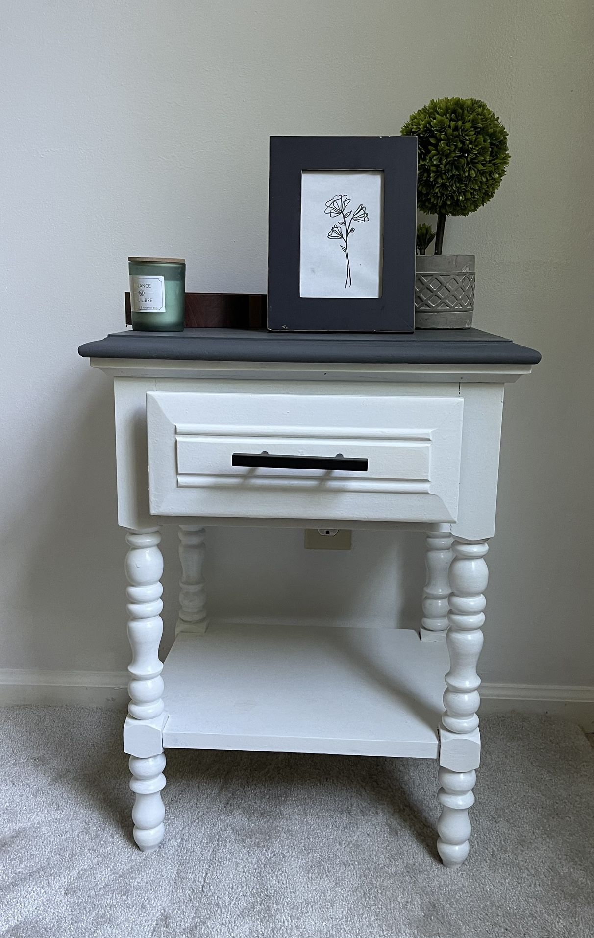 Chic Nightstand / Desk Table / Vanity / Entryway Table / Accent Table