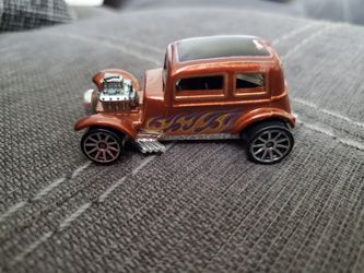 Hot Wheels Car - 32 Ford Vicky 1968 - Brown