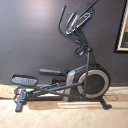 Nordic Track E7. 52 Elliptical 