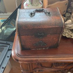 Vintage Trunck