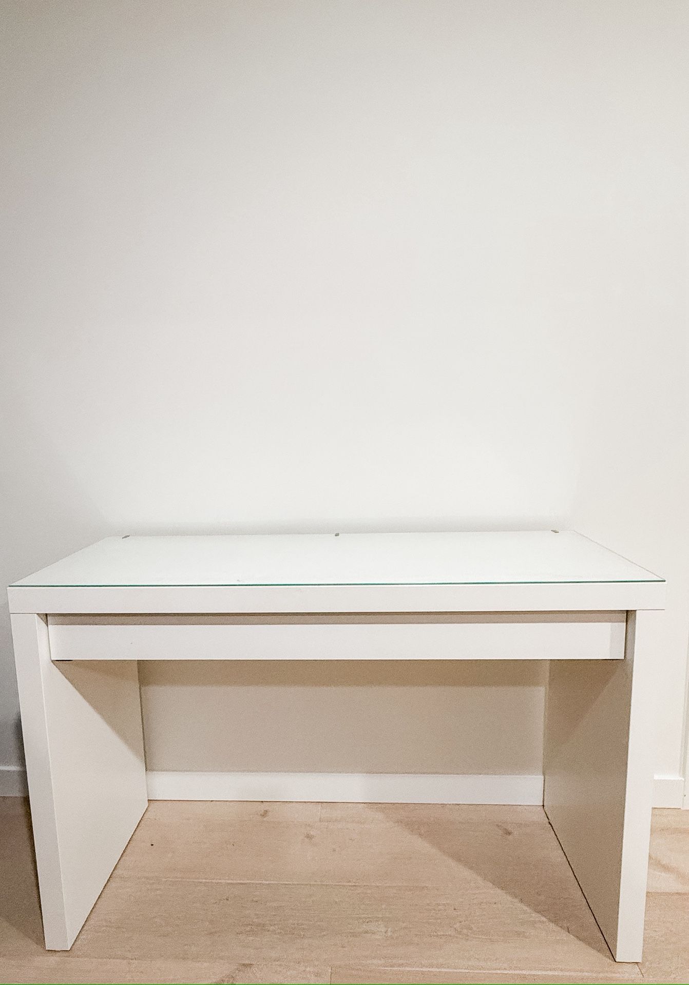 IKEA Malm Desk 