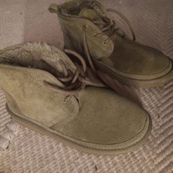 UGGS Neumel II Boots Moss Green 3Y Wmns 6 $23