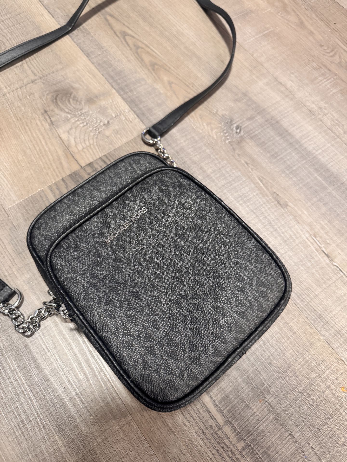 Michael Kors Flight Bag Crossbody