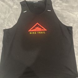 XXL Nike Trail (Used)