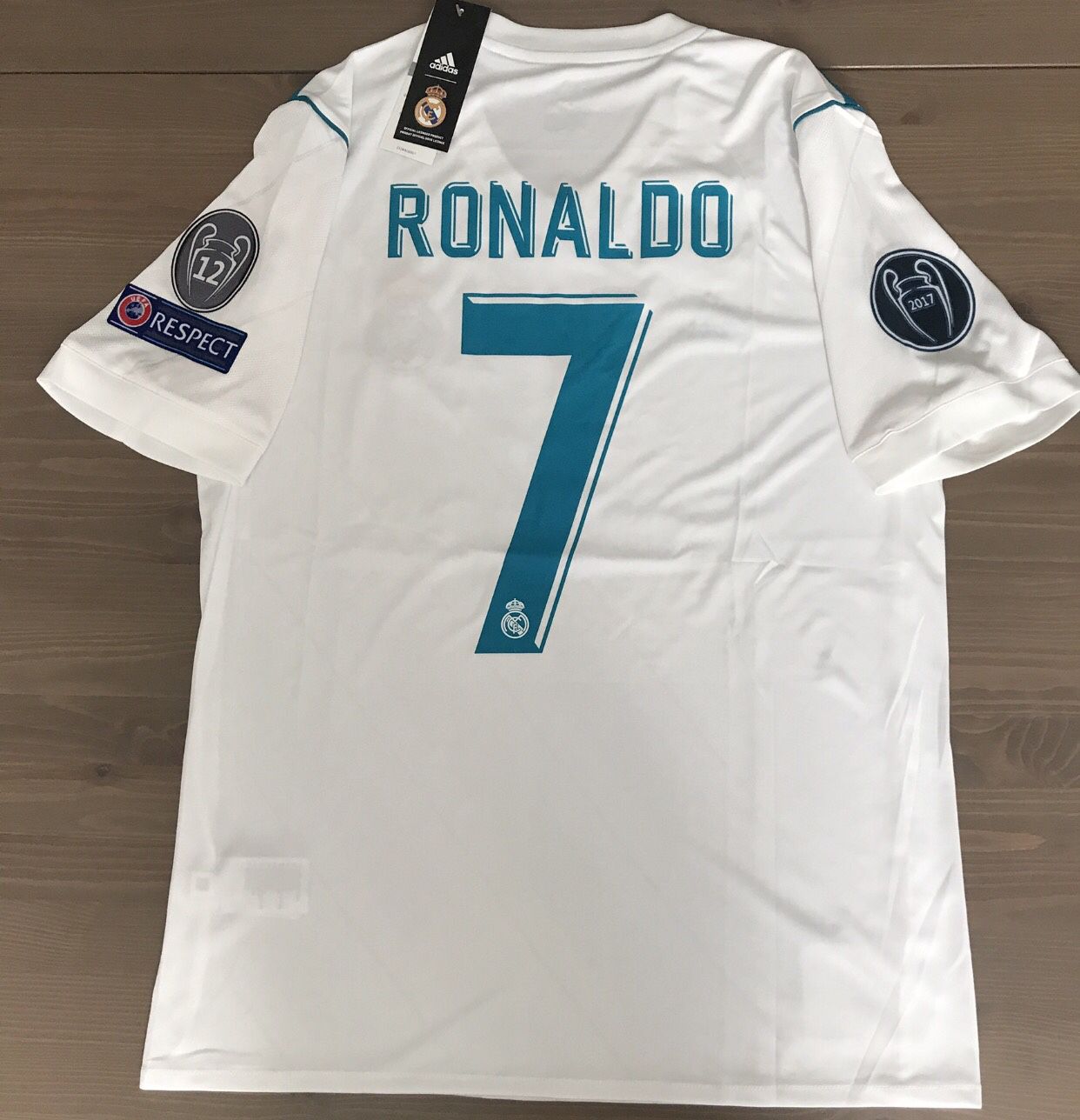 Juventus home Soccer Jersey Adidas no name no number champions league  patches for Sale in Miami, FL - OfferUp