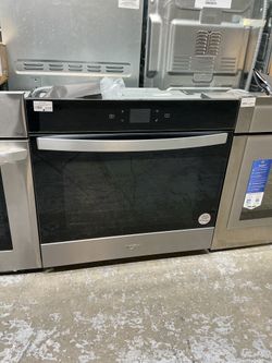 Whirlpool WOES5030L Single Wall Oven (Open Box / Scratch & Dent)