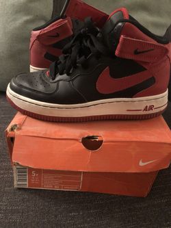 Air Force 1 size 5 woman size