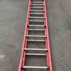 28 Foot Werner Fiberglass Extension Ladder
