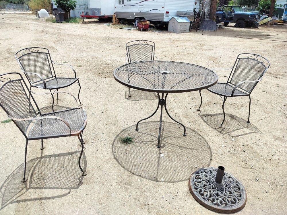 5 Peace Set Garden Furniture Table Metal Plus Stand