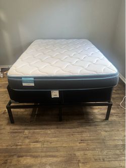 FULL SIZE BED, BOXSPRING & BEDFRAME