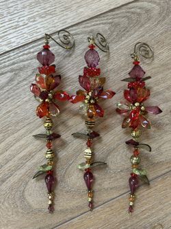 10 Gorgeous Long Elegant Ornaments 