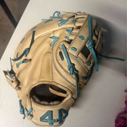 44 pro 1st base mitt