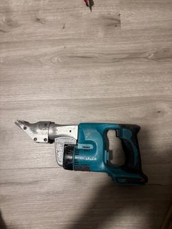 Cortadora de metal makita