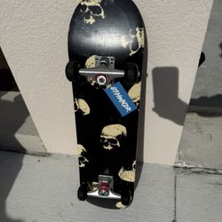 Gonex Skateboard