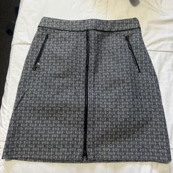 Black And White Skirt Size 4