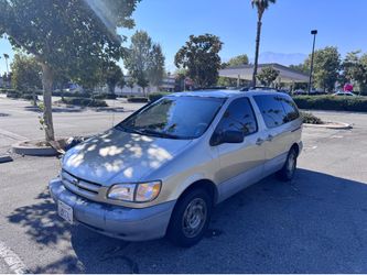 2000 Toyota Sienna