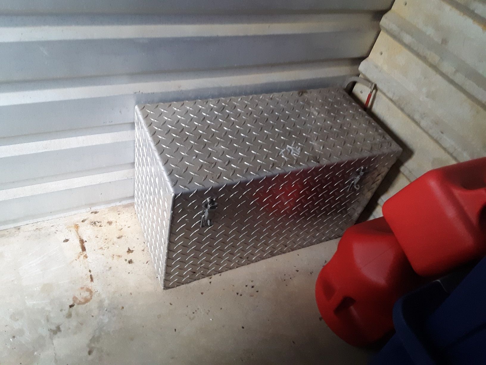 Aluminum Diamond Plate Tool Chest