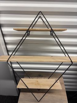 Decorative 3-Tiered Shelf