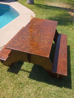 Interlocking flat-pack picnic table