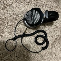beyerdynamic dt 990 pro With Open Ear And 250 Ohms