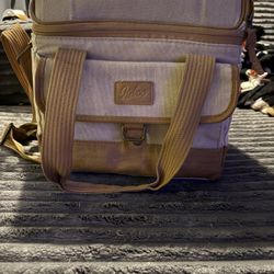 Like New Vintage Style Canvas Igloo Lunch Box /cooler 