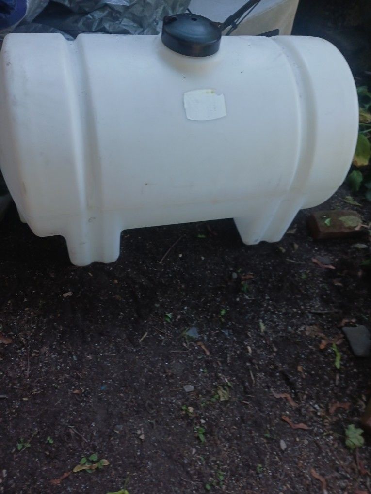 65 Gallon Water Tank